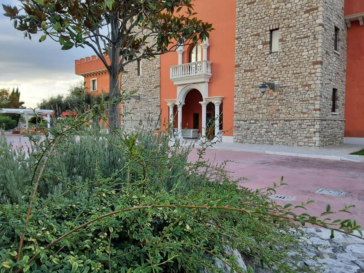 Hotel Castello Torre In Pietra Montefusco 外观 照片