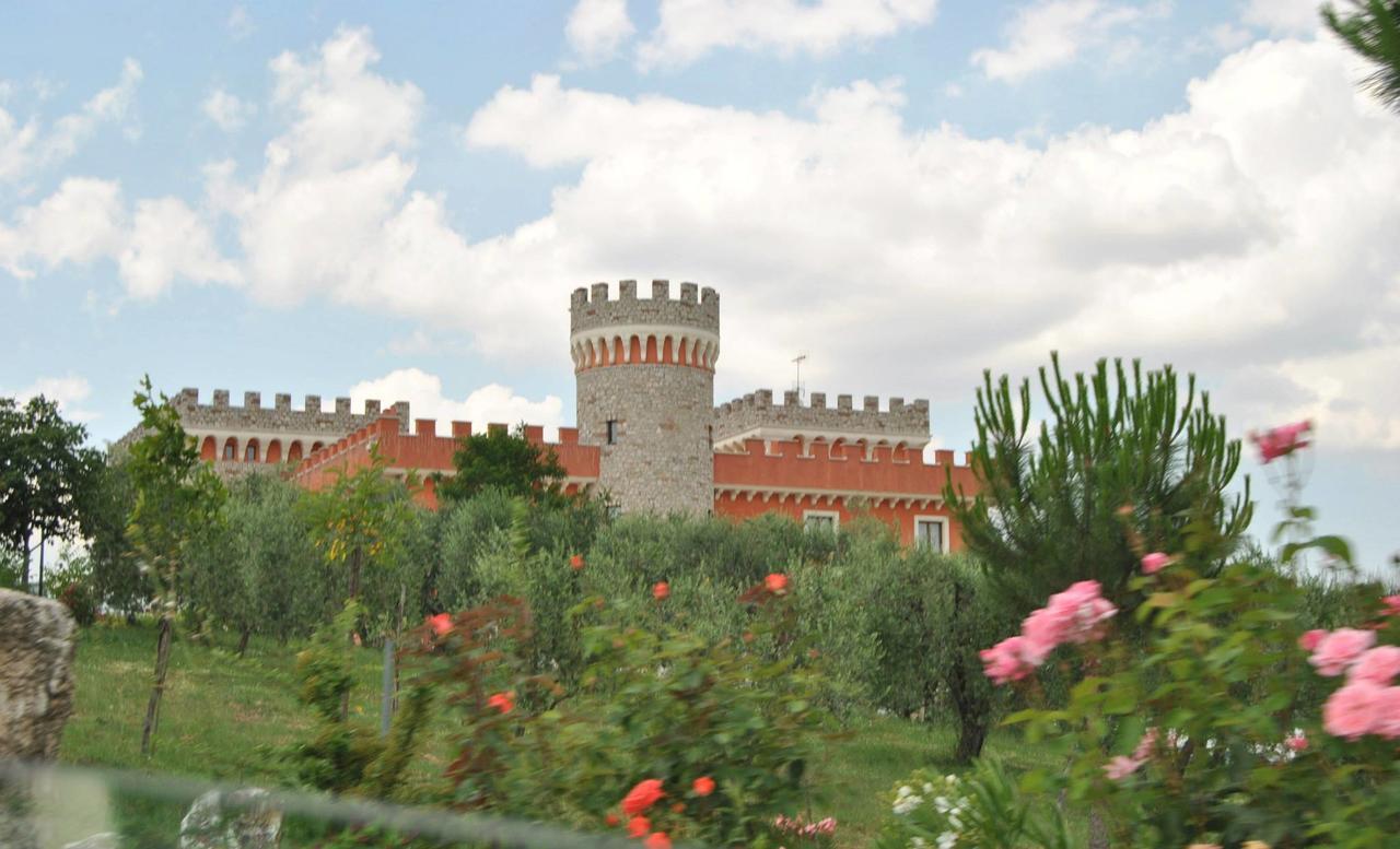 Hotel Castello Torre In Pietra Montefusco 外观 照片